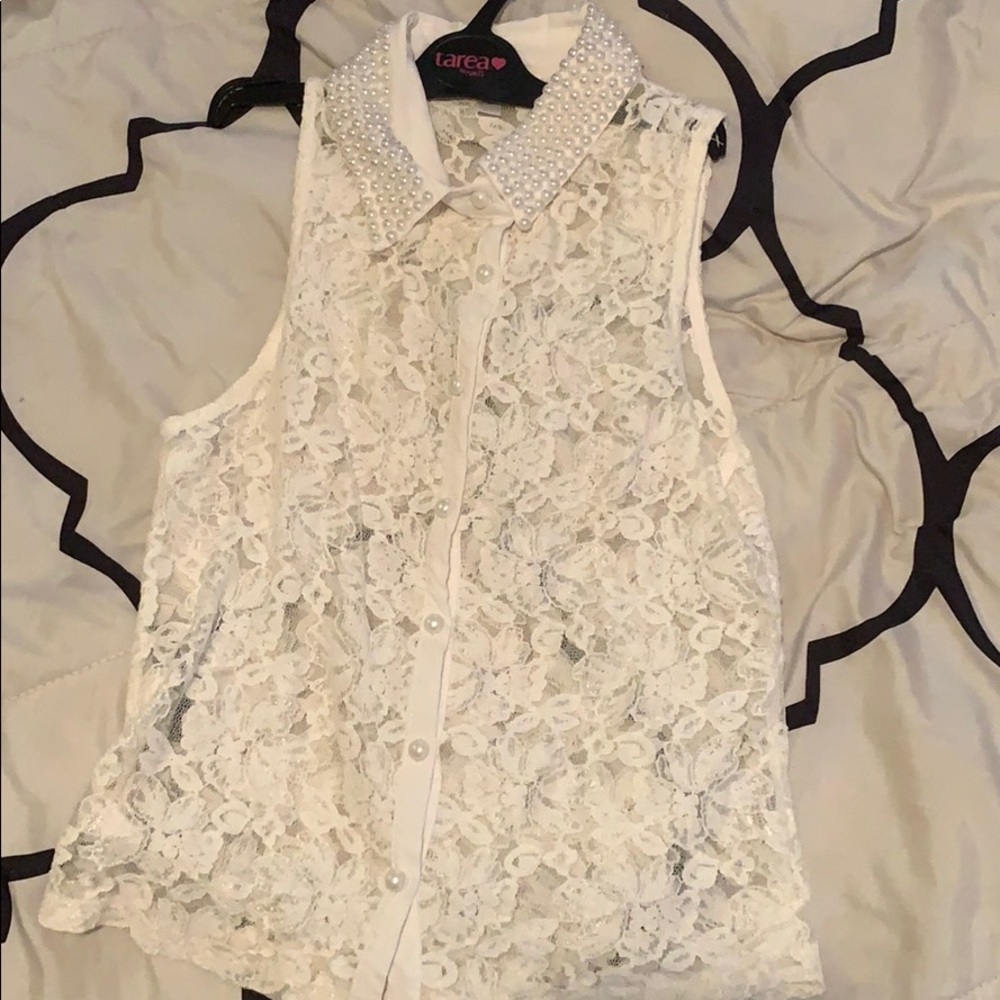 Lace Pearl Embellished Collared Tank